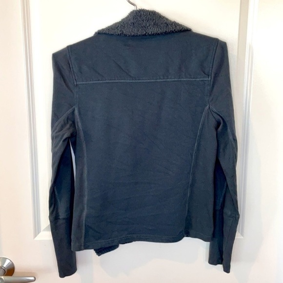 CALVIN KLEIN | Women’s Dark Gray Full Zip Fuzzy Collared Lightweight Jacket, Med - Picture 9 of 9